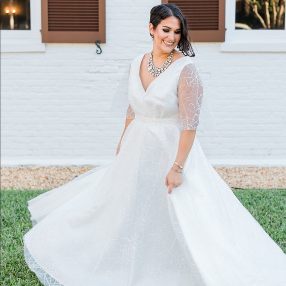 Meet your Posher, Amy - Picture 2 of 9